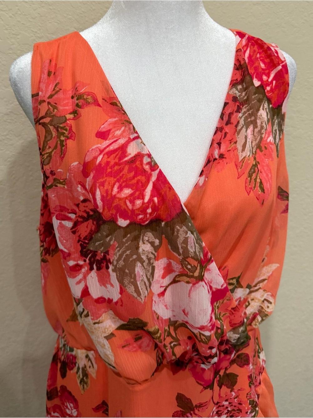 Women’s Express Floral Ruffle Wrap Fit And Flare Dress Size Large Peach Floral* - Picture 9 of 11